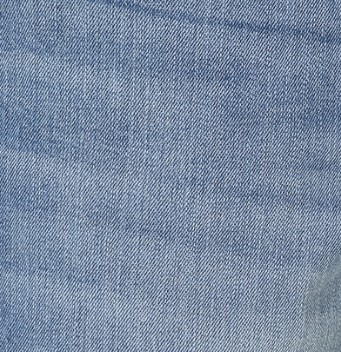 r4352.jpg
